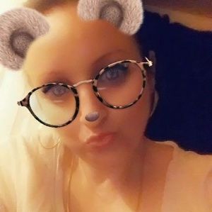 Meet your Posher, Mackenzie